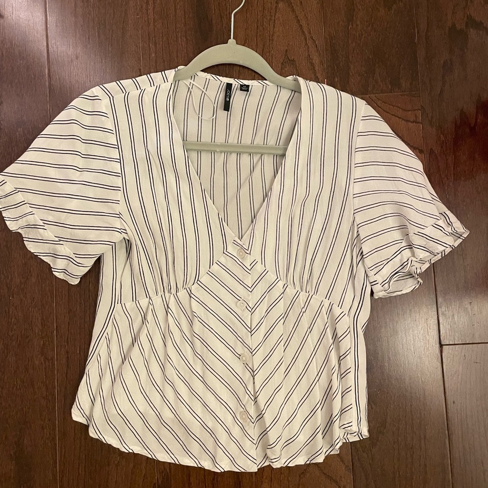 JOE'S JEANS
V-Neck Stripe Print Ruffle Top